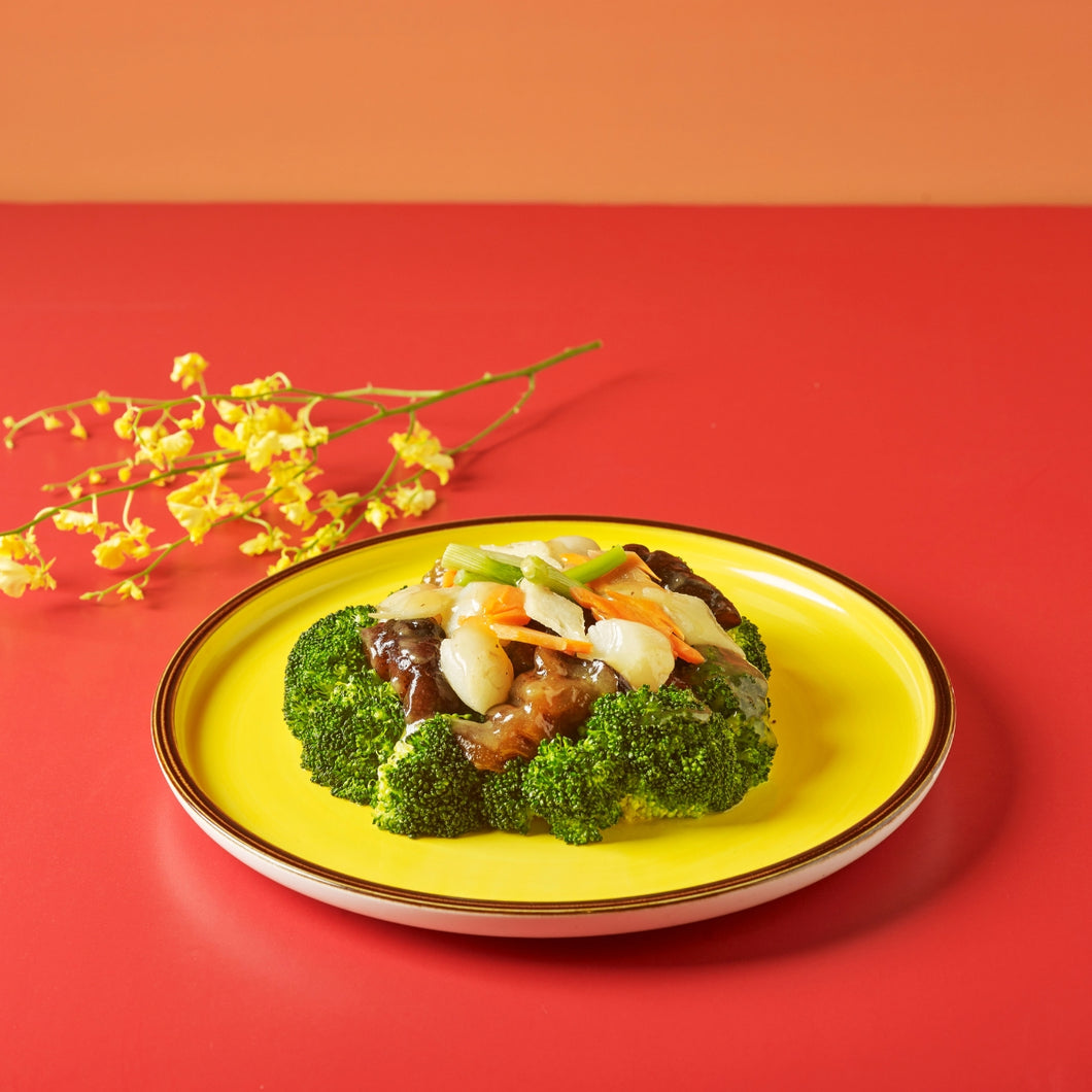 Stir-fried Broccoli with Sea Cucumber and Scallop